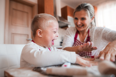 Avoir une aide partielle à la maison pour s’occuper de son enfant handicapée