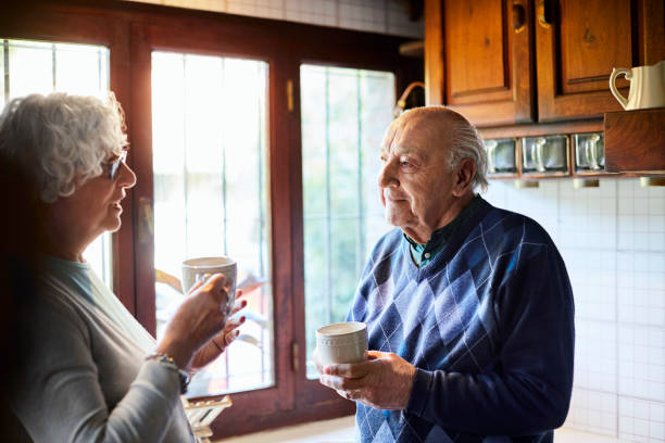 Mieux vieillir chez soi : Les avantages d'une aide à domicile